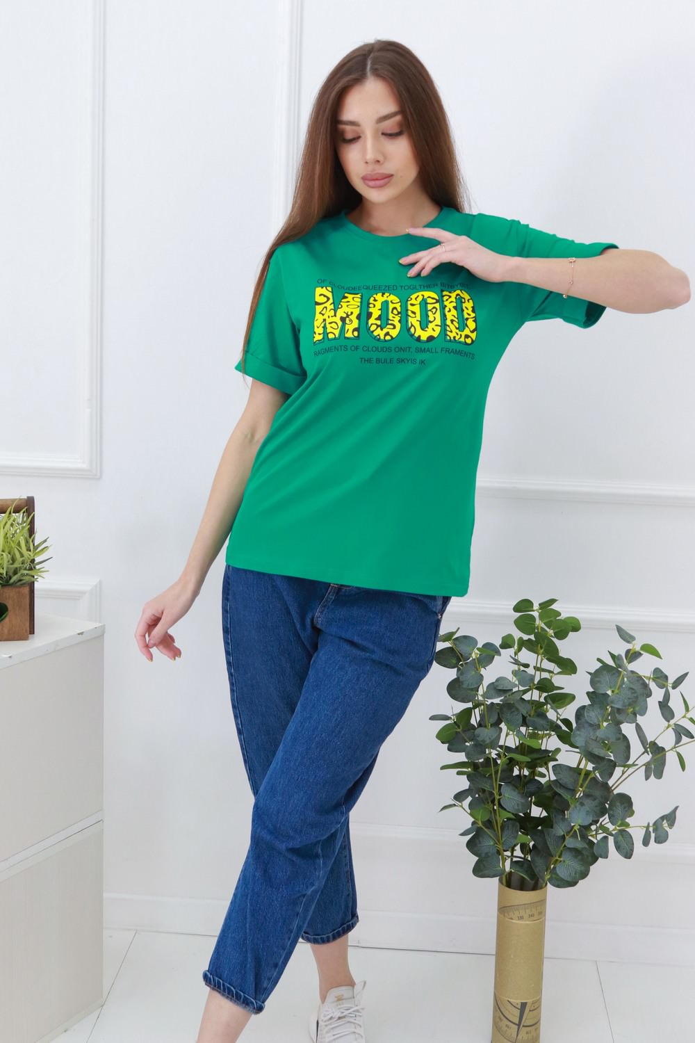 Фото товара 22977, женская ярко зеленая футболка